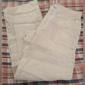 Women's Ann Taylor Cream Color Cargo Pants.
